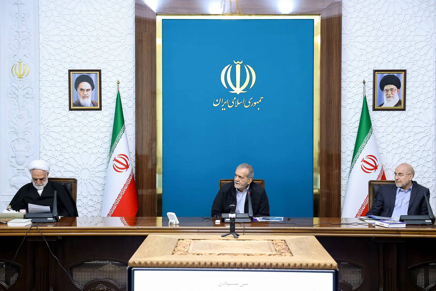 تأسیس اتاق جنگ اقتصادی در کشوقوس تصمیم مسئولین تأسیس اتاق جنگ اقتصادی در کشوقوس تصمیم مسئولین